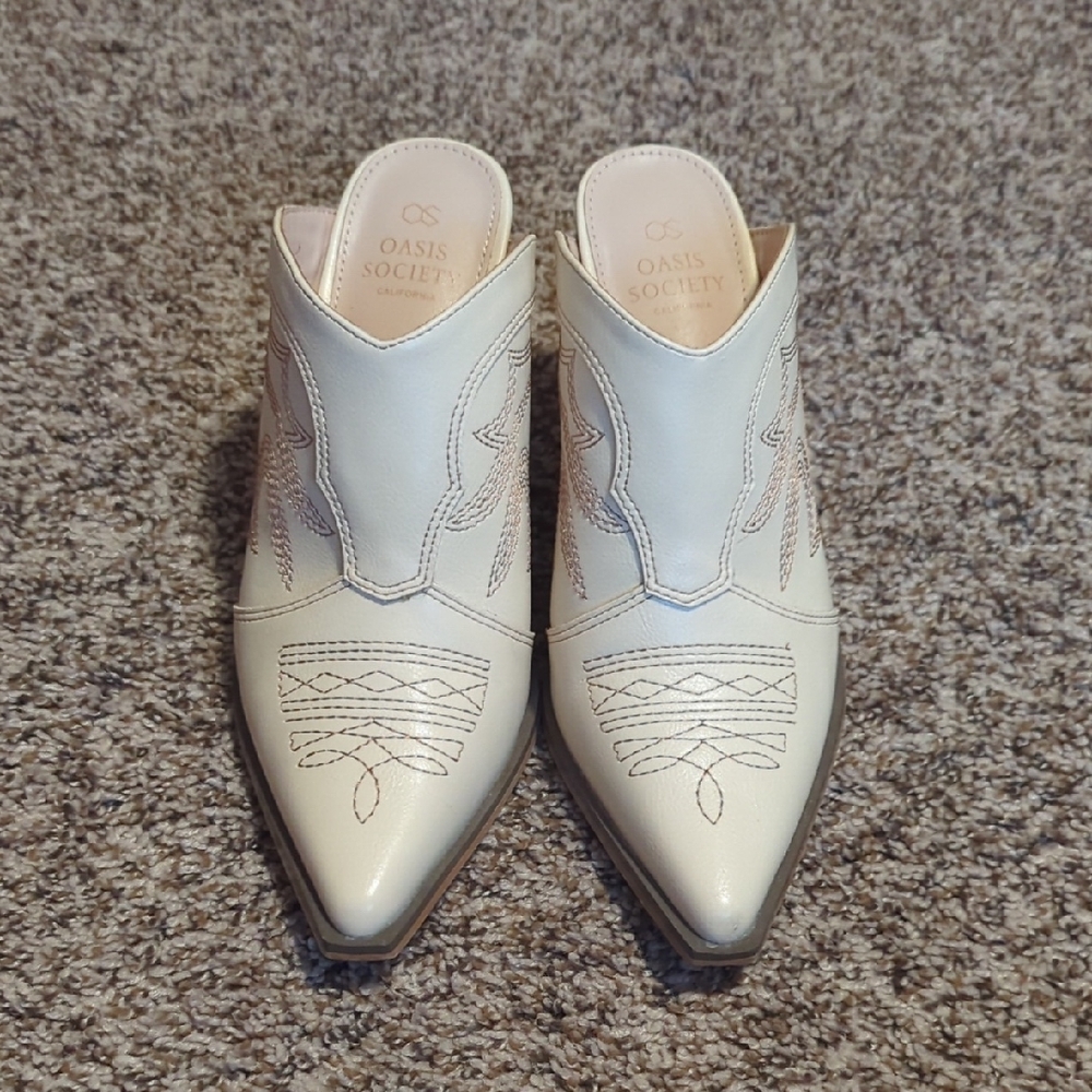 Oasis Society Western Mules